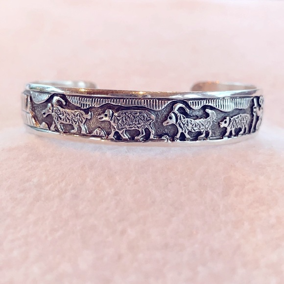 Sterling Navajo Cuff - Picture 1 of 5